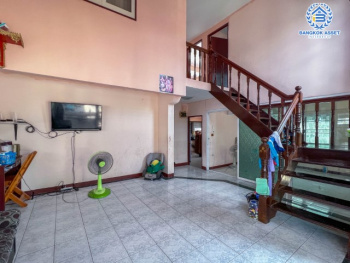 *****บ้านเดี่ยวมือสองย่านปทุมธานี ม.ชวนชื่นการ์เด้นวิลล์ บางเดื่อ-ปทุมธานี เนื้อที่กว้างขวางถึงเกือบ 62 ตร.ว. ฟังก์ชันจัดเต็ม 4 ห้องนอน 2 ห้องน้ำ 2 ที่จอดรถ บ้านสภาพดี บนทำเลแห่งการเดินทาง ใกล้ทางด่วน "ศรีสมาน" ราคาถูกสุดในย่านนี้!